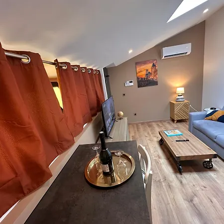 Du Palais Apartment